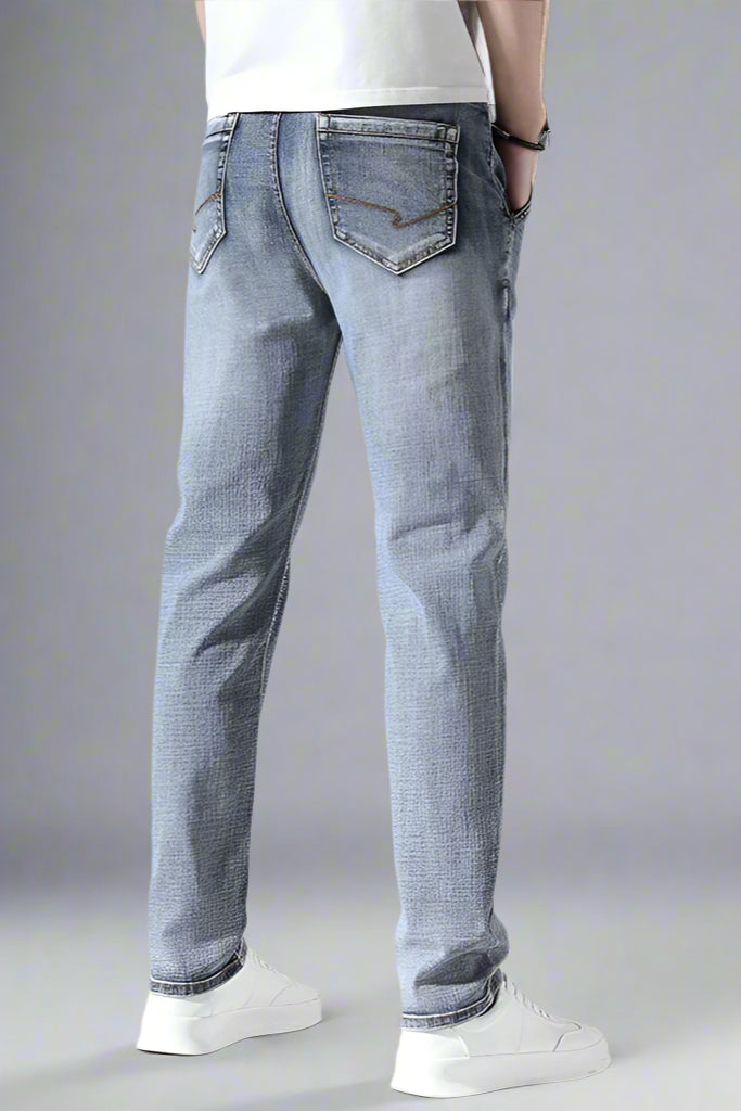 Men’s Retro Loose-Fit Jeans – Lightweight Tapered Summer Denim