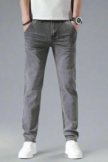 Men’s Retro Loose-Fit Jeans – Lightweight Tapered Summer Denim