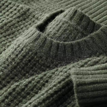 Thick Knit Pullover Sweater – Warm Inner Layer for Winter Comfort