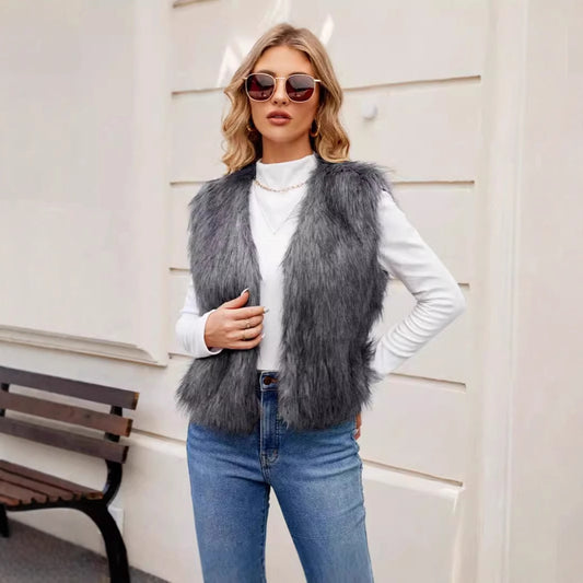 Women’s V-Neck Faux Fur Vest – Short Commuter Style Sleeveless Top