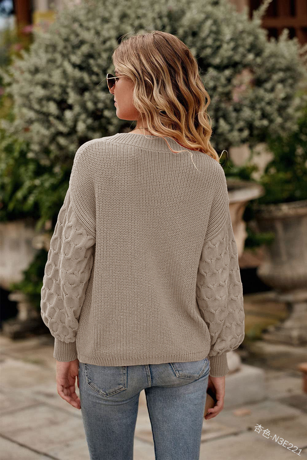 Women’s Solid Color Lantern Sleeve Knitted Top